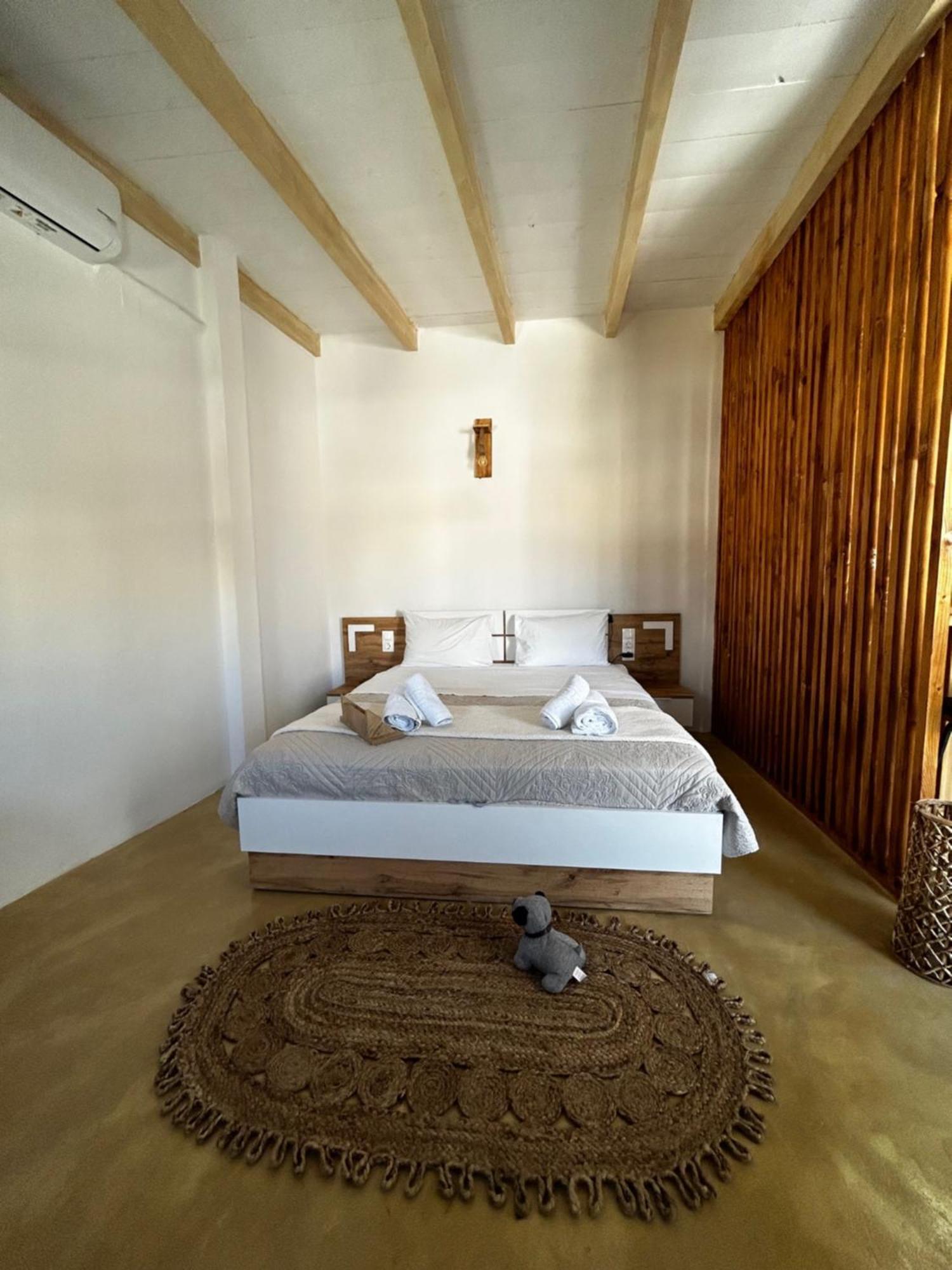 Sonia'S Luxury Apartment With Jacuzzi Kamilari Exterior foto