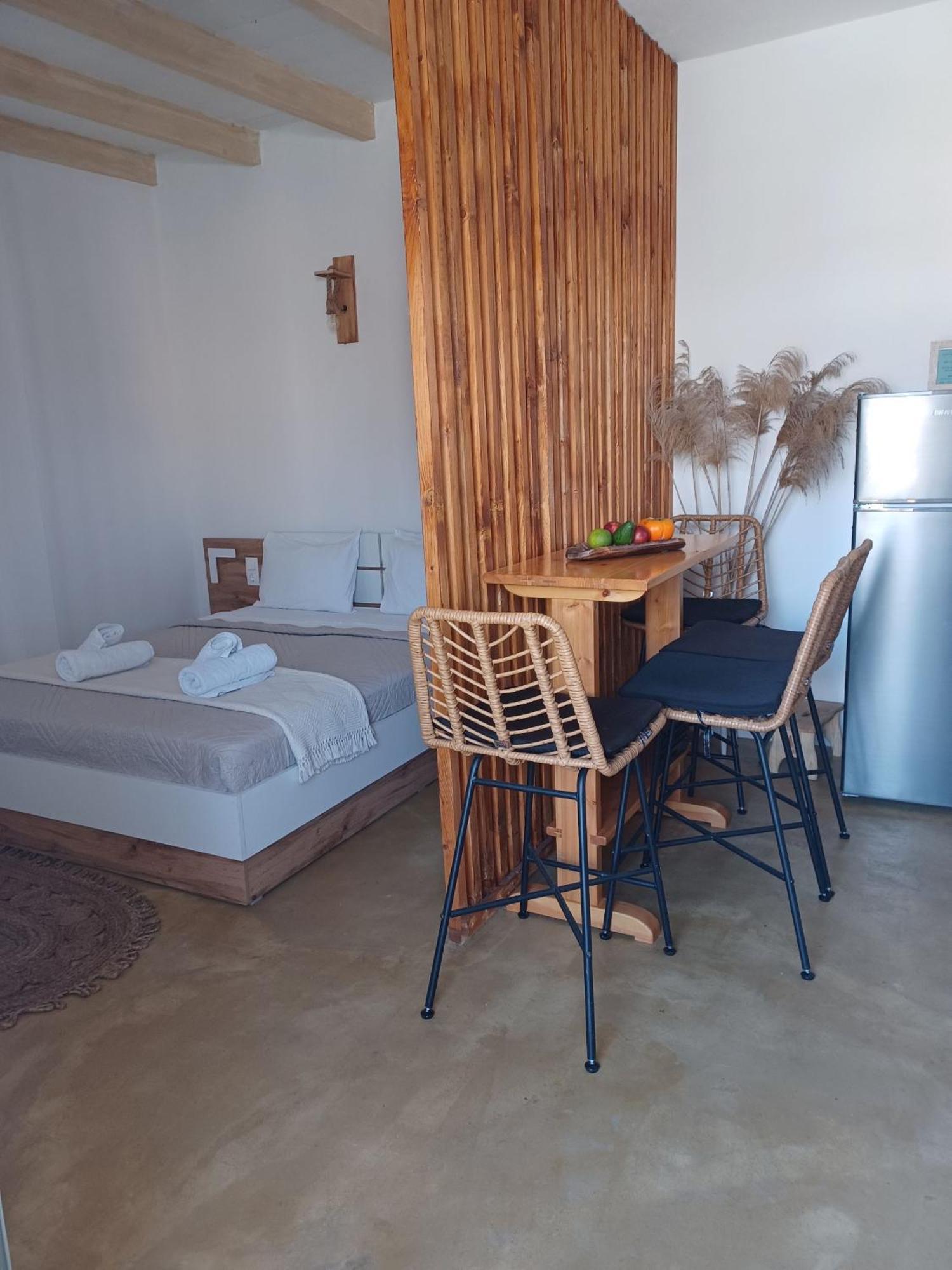 Sonia'S Luxury Apartment With Jacuzzi Kamilari Exterior foto