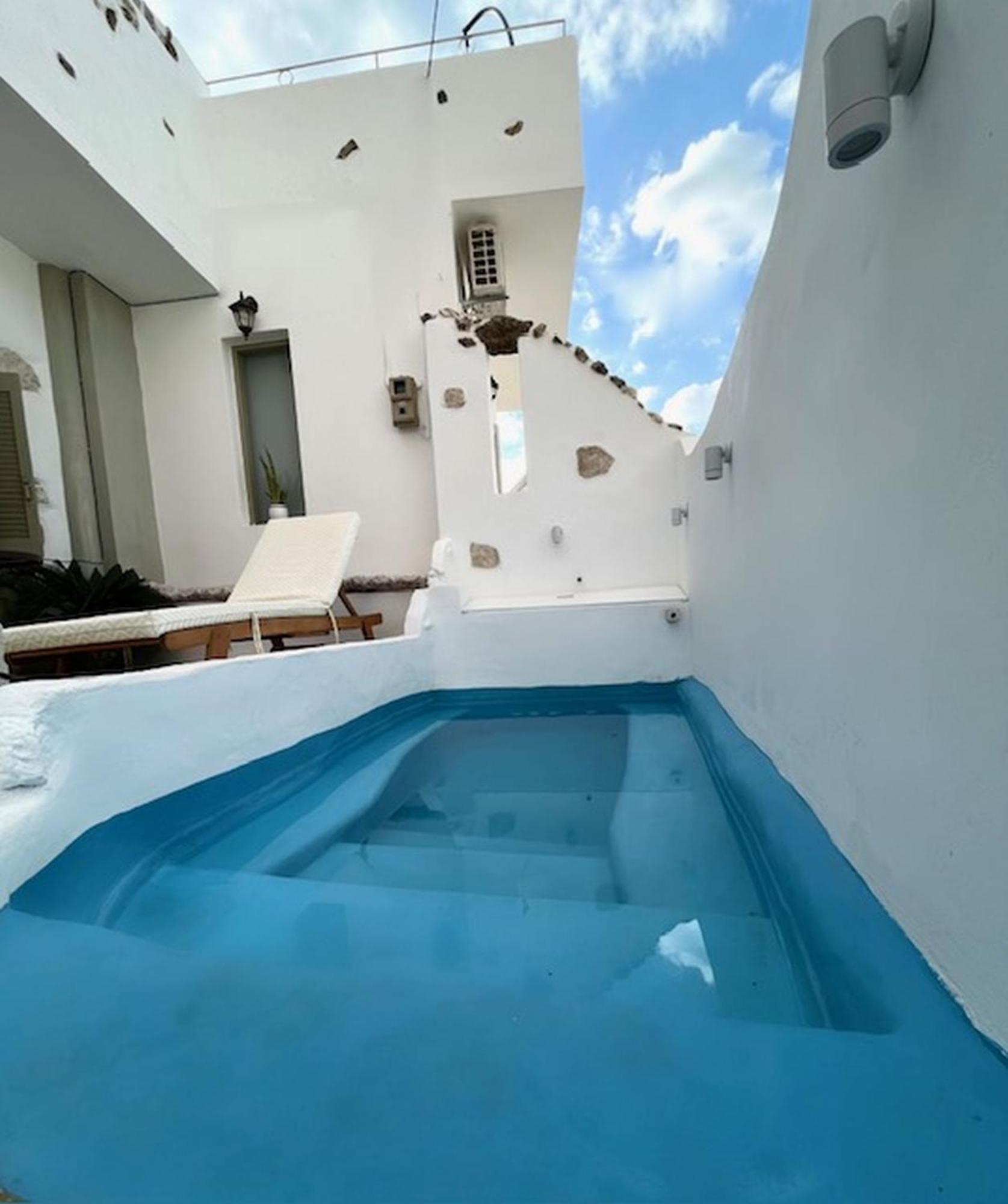 Sonia'S Luxury Apartment With Jacuzzi Kamilari Exterior foto