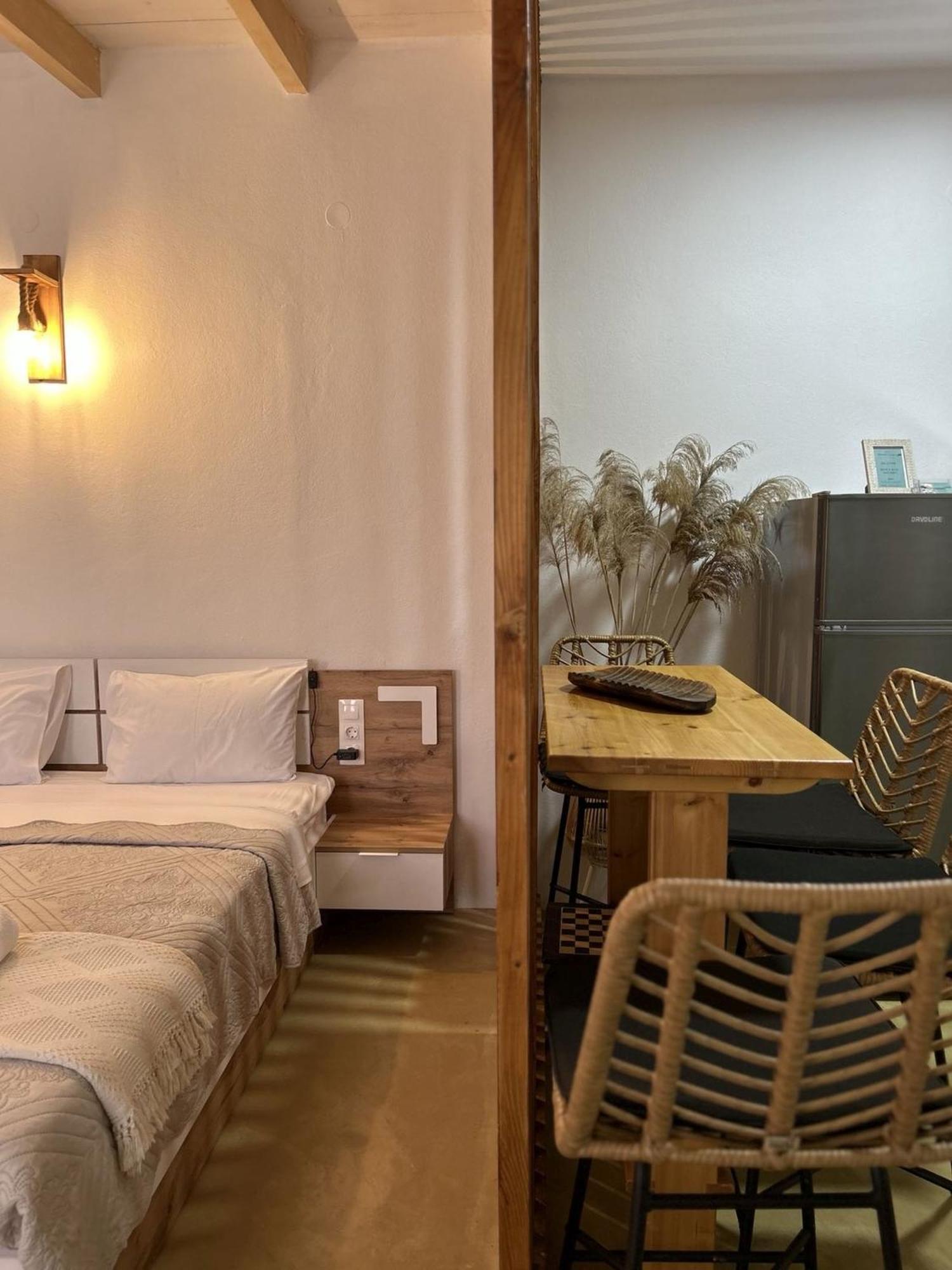 Sonia'S Luxury Apartment With Jacuzzi Kamilari Exterior foto